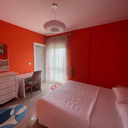 Anna's 2 Apartment *