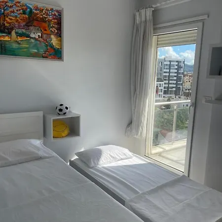 Anna's 2 Apartment Tirana